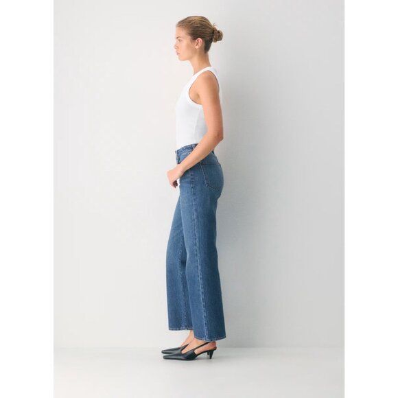 Aritzia DENIM FORUM Farrah Curve Fit High Rise Blue Wide Leg Jeans, Size 25 - Picture 14 of 16